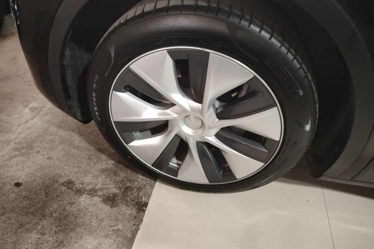 Used Tesla Model Y 2022 Revised Version Rear-Wheel Drive Right Rear Wheel Hub