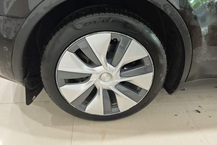 Used Tesla Model Y 2022 Revised Version Rear-Wheel Drive Right Rear Wheel Hub