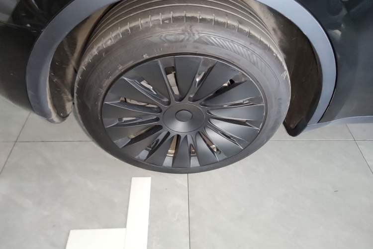 Used Tesla Model Y 2022 Revised Version Rear-Wheel Drive Right Rear Wheel Hub