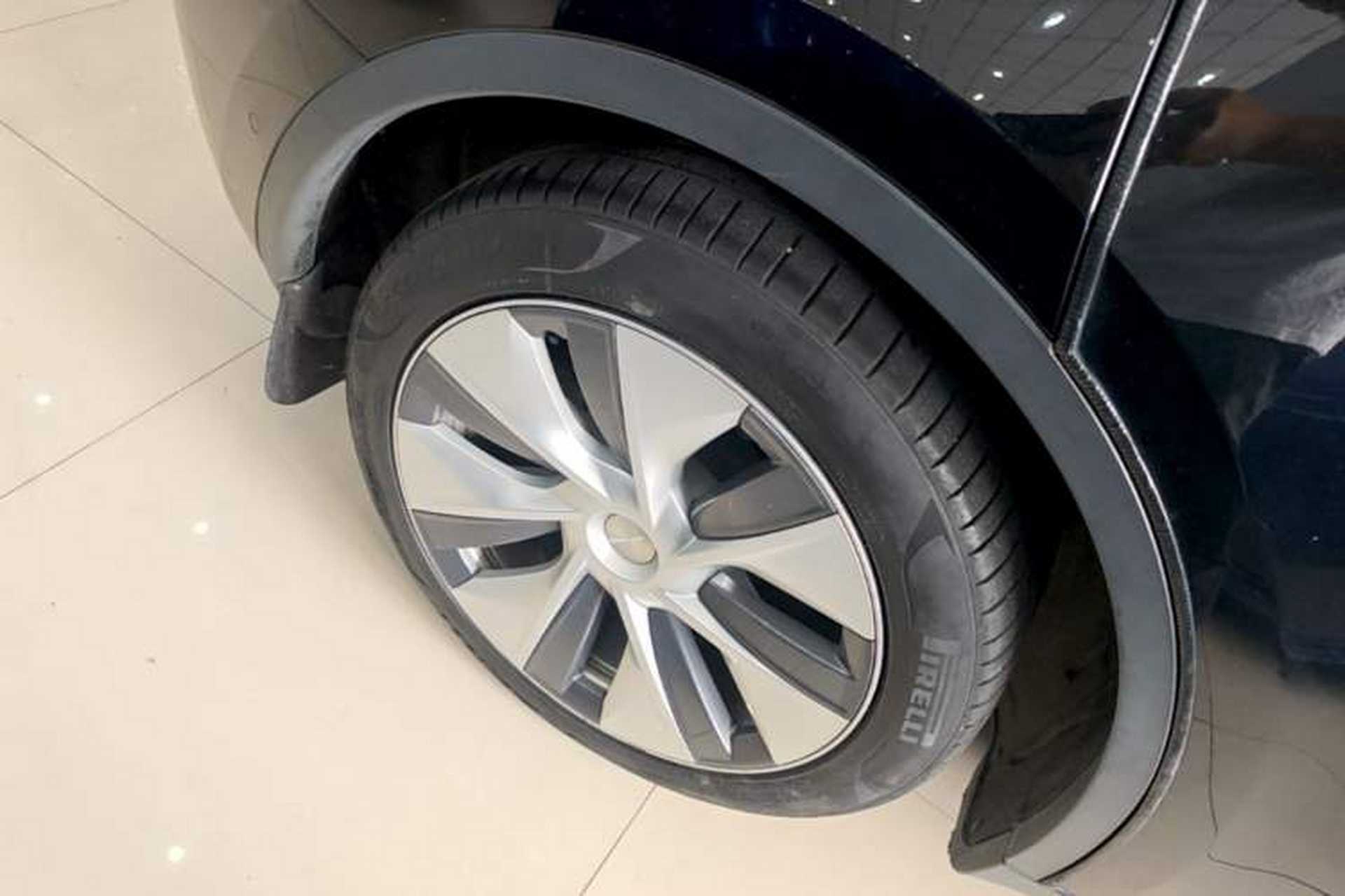 Used Tesla Model Y 2022 Revised Version Rear-Wheel Drive Right Rear Wheel Hub