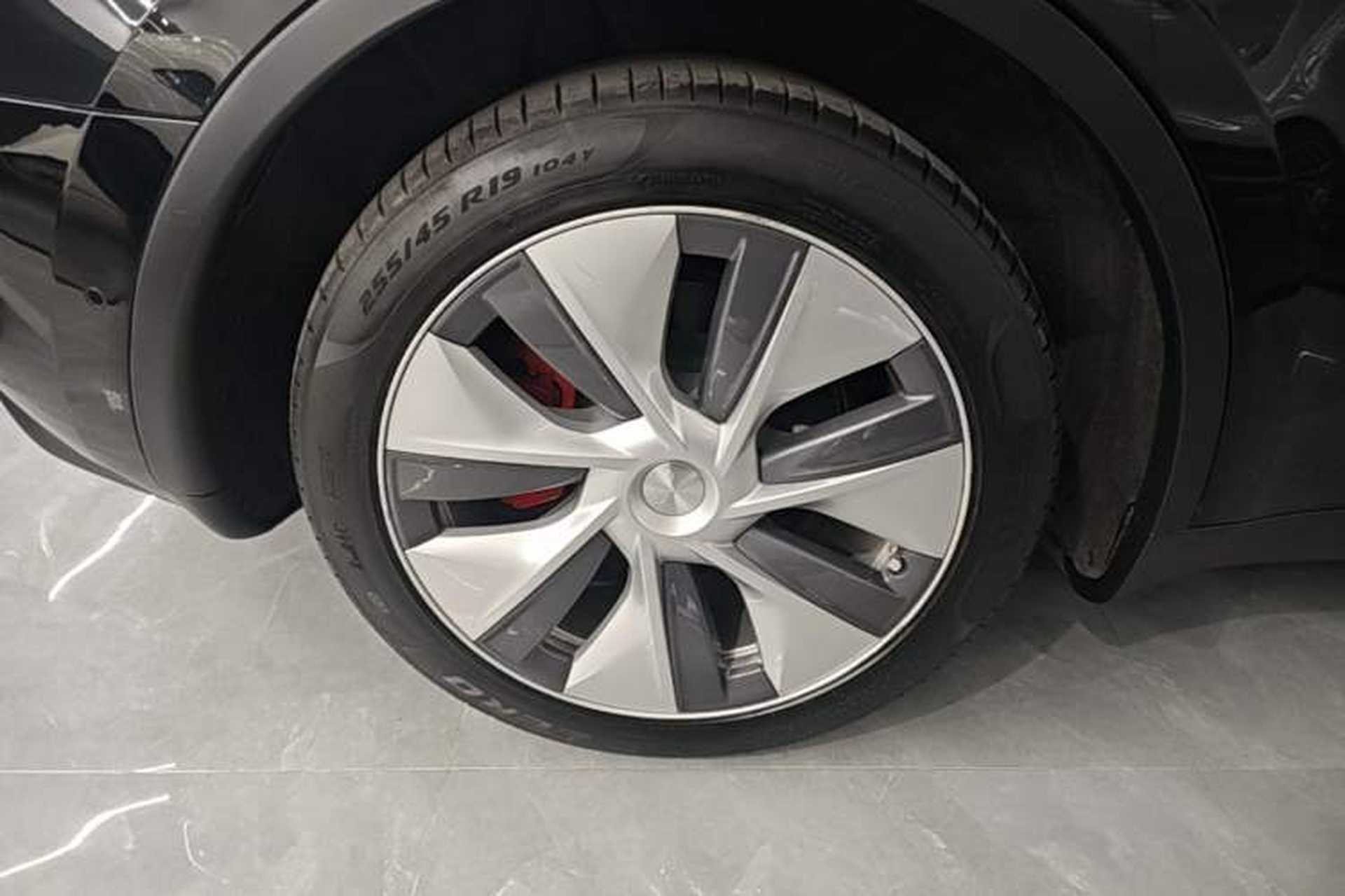 Used Tesla Model Y 2022 Revised Version Rear-Wheel Drive Right Rear Wheel Hub