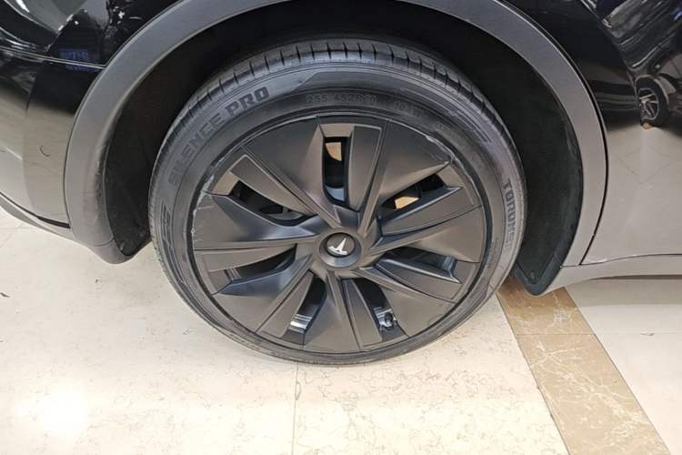 Used Tesla Model Y 2022 Revised Version Rear-Wheel Drive Right Rear Wheel Hub