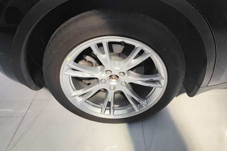 Used Tesla Model Y 2022 Revised Version Rear-Wheel Drive Right Rear Wheel Hub