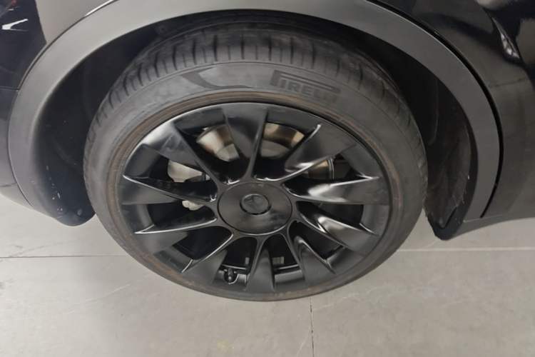 Used Tesla Model Y 2022 Revised Version Rear-Wheel Drive Right Rear Wheel Hub