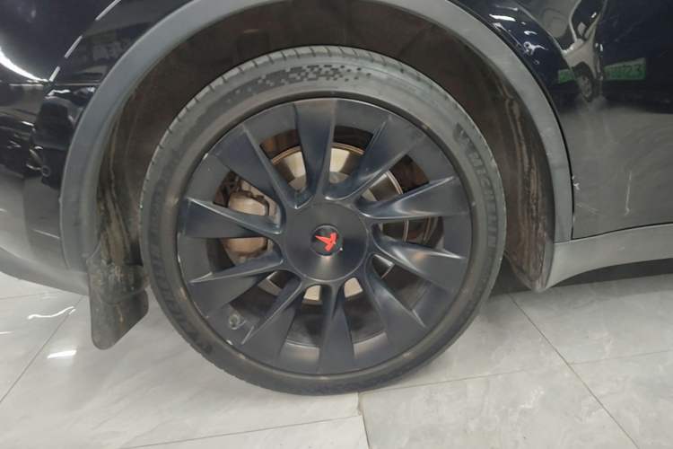 Used Tesla Model Y 2022 Revised Version Rear-Wheel Drive Right Rear Wheel Hub