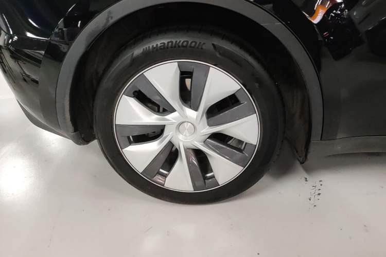 Used Tesla Model Y 2022 Revised Version Rear-Wheel Drive Right Rear Wheel Hub