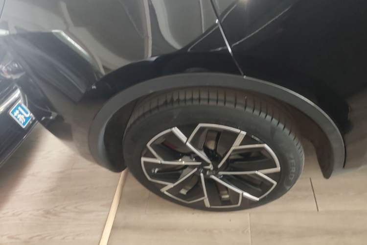 Used Tesla Model Y 2022 Revised Version Rear-Wheel Drive Right Rear Wheel Hub