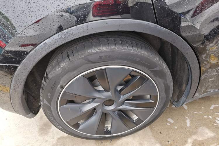 Used Tesla Model Y 2022 Revised Version Rear-Wheel Drive Right Rear Wheel Hub