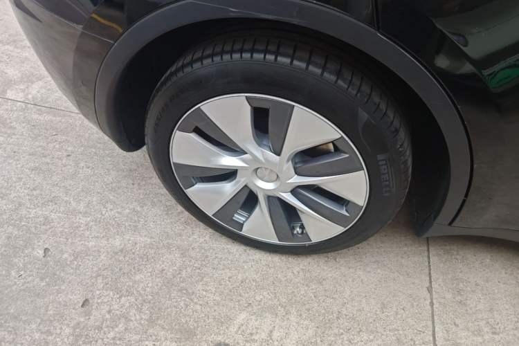 Used Tesla Model Y 2022 Revised Version Rear-Wheel Drive Right Rear Wheel Hub