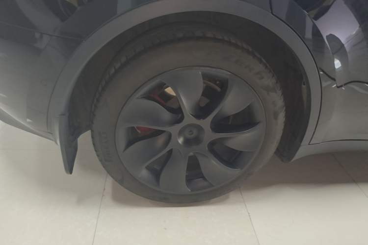Used Tesla Model Y 2022 Revised Version Rear-Wheel Drive Right Rear Wheel Hub
