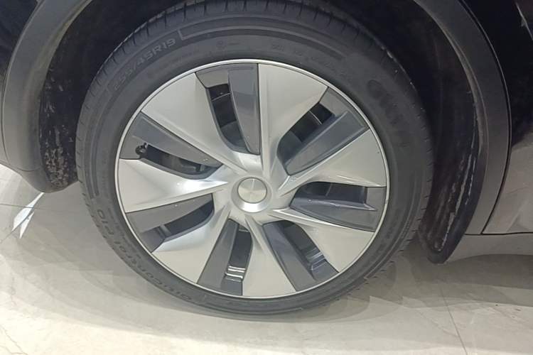 Used Tesla Model Y 2022 Revised Version Rear-Wheel Drive Right Rear Wheel Hub
