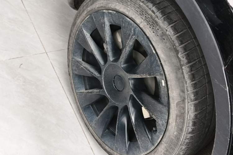 Used Tesla Model Y 2022 Rear-Wheel-Drive Version Right Rear Wheel Hub