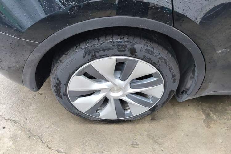 Used Tesla Model Y 2022 Revised Version Rear-Wheel Drive Right Rear Wheel Hub