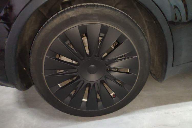 Used Tesla Model Y 2022 Revised Version Rear-Wheel Drive Right Rear Wheel Hub