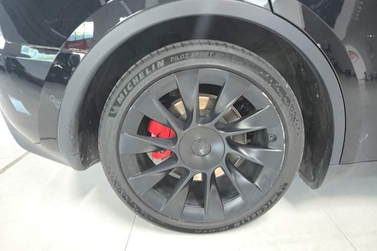 Used Tesla Model Y 2022 Rear-Wheel-Drive Version Right Rear Wheel Hub