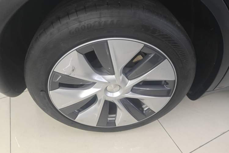 Used Tesla Model Y 2022 Revised Version Rear-Wheel Drive Right Rear Wheel Hub