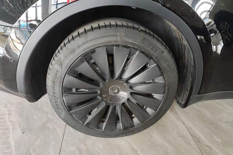 Used Tesla Model Y 2022 Revised Version Rear-Wheel Drive Right Rear Wheel Hub