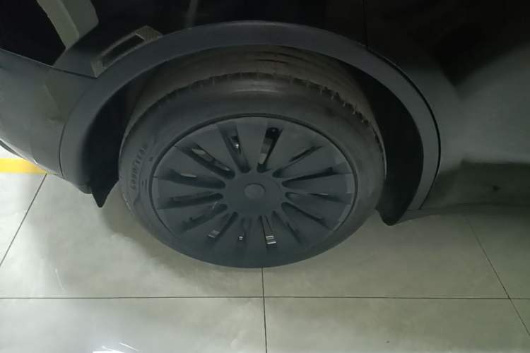 Used Tesla Model Y 2022 Revised Version Rear-Wheel Drive Right Rear Wheel Hub