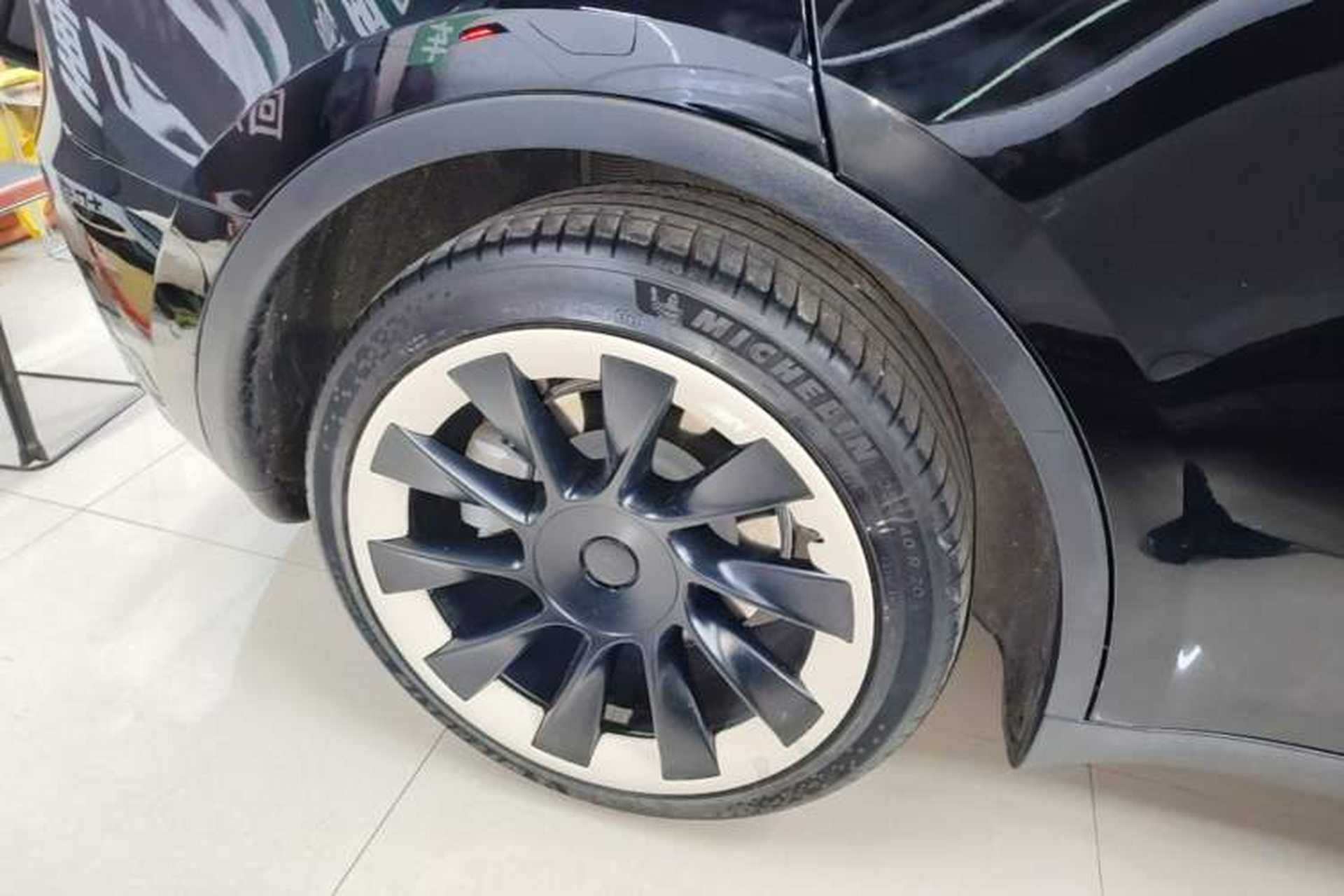 Used Tesla Model Y 2022 Revised Version Rear-Wheel Drive Right Rear Wheel Hub