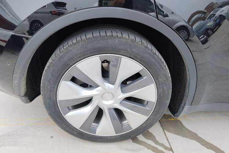 Used Tesla Model Y 2022 Revised Version Rear-Wheel Drive Right Rear Wheel Hub