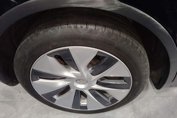 Used Tesla Model Y 2022 Revised Version Rear-Wheel Drive Right Rear Wheel Hub