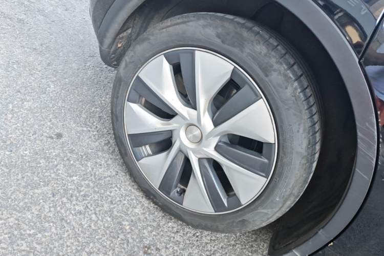 Used Tesla Model Y 2022 Revised Version Rear-Wheel Drive Right Rear Wheel Hub