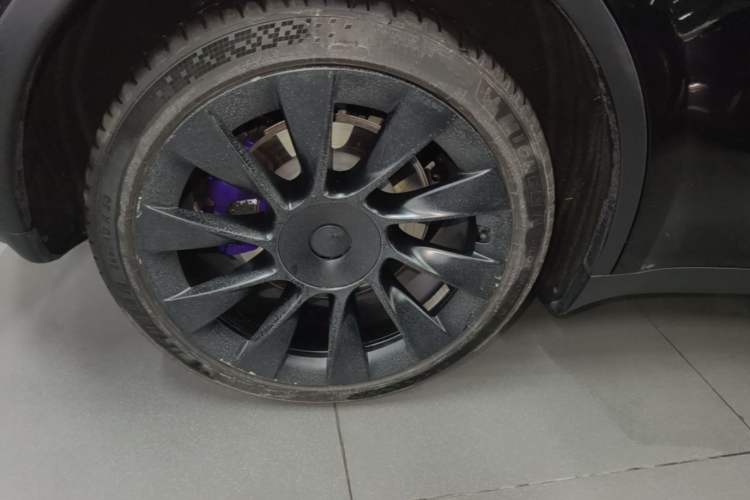 Used Tesla Model Y 2022 Revised Version Long-Range All-Wheel Drive Right Rear Wheel Hub