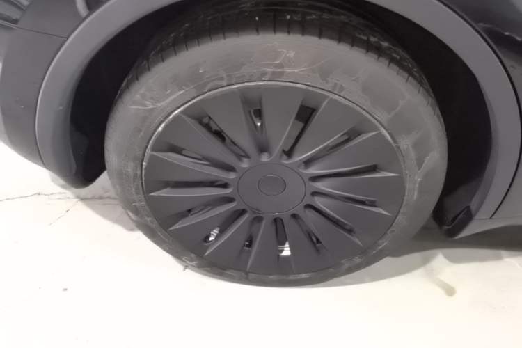 Used Tesla Model Y 2022 Revised Version Rear-Wheel Drive Right Rear Wheel Hub