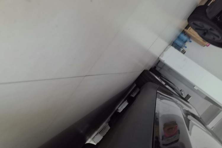 Used Tesla Model Y 2022 Revised Version Rear-Wheel Drive Right Side Sill