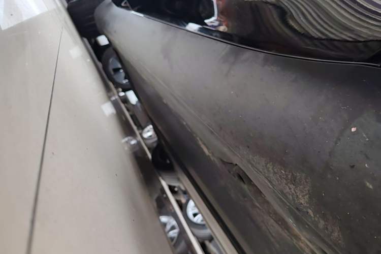 Used Tesla Model Y 2022 Revised Version Rear-Wheel Drive Right Side Sill