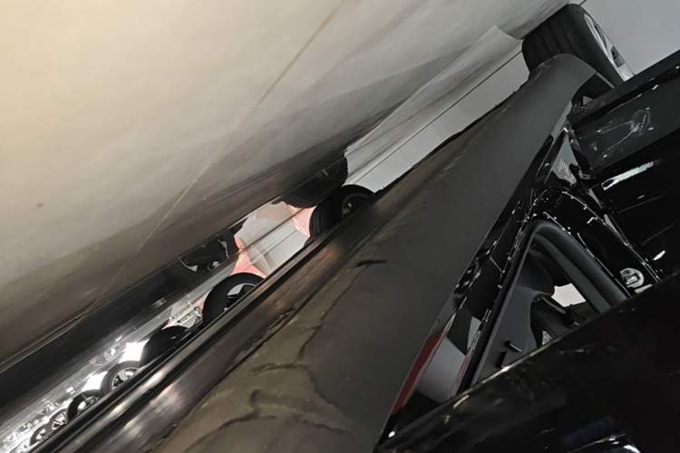 Used Tesla Model Y 2022 Revised Version Rear-Wheel Drive Right Side Sill