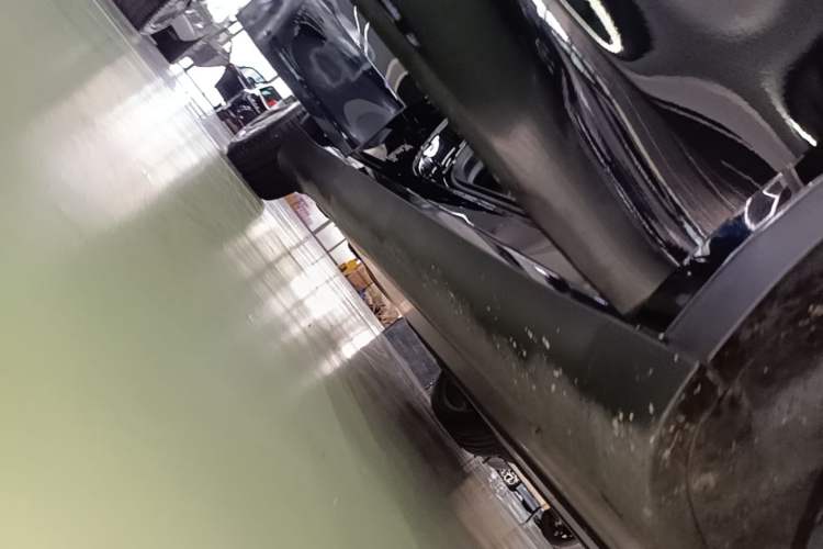 Used Tesla Model Y 2022 Rear-Wheel-Drive Version Right Side Sill