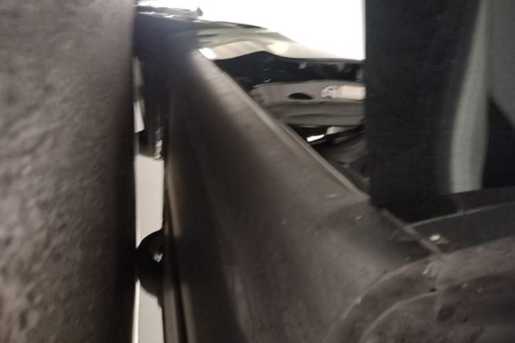Used Tesla Model Y 2022 Revised Version Rear-Wheel Drive Right Side Sill