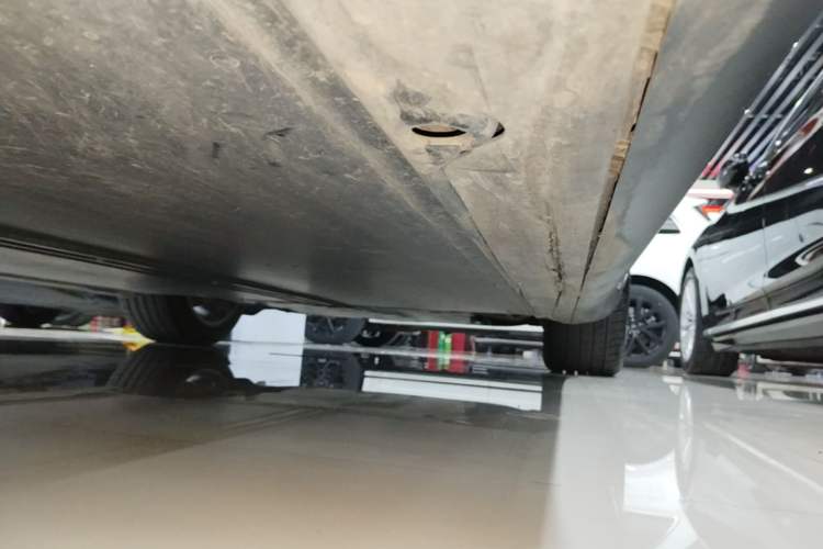 Used Tesla Model Y 2022 Revised Version Rear-Wheel Drive Right Side Sill