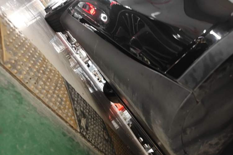 Used Tesla Model Y 2022 Rear-Wheel-Drive Version Right Side Sill