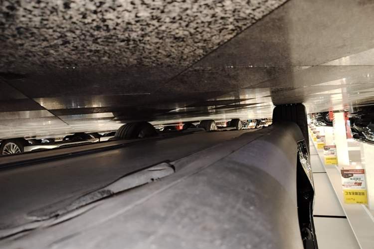 Used Tesla Model Y 2022 Revised Version Rear-Wheel Drive Right Side Sill