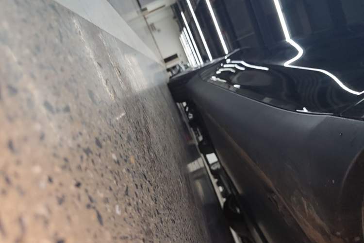 Used Tesla Model Y 2022 Rear-Wheel-Drive Version Right Side Sill
