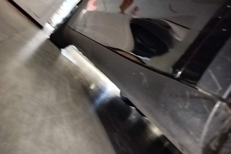 Used Tesla Model Y 2022 Revised Version Long-Range All-Wheel Drive Right Side Sill