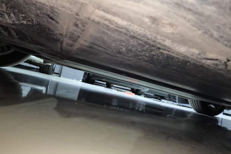 Used Tesla Model Y 2022 Revised Version Rear-Wheel Drive Right Side Sill