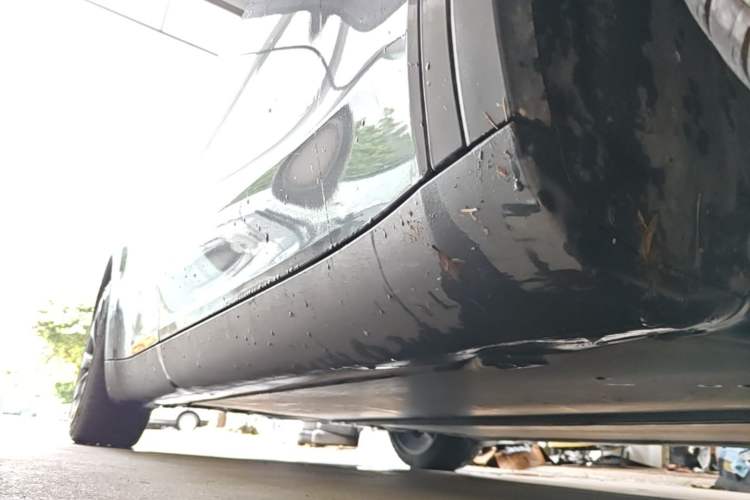 Used Tesla Model Y 2022 Rear-Wheel-Drive Version Right Side Sill