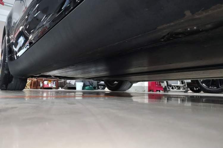 Used Tesla Model Y 2022 Revised Version Rear-Wheel Drive Right Side Sill
