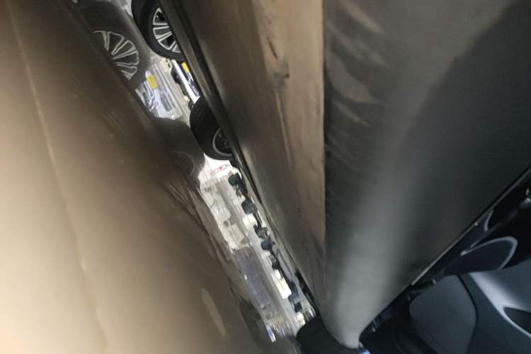 Used Tesla Model Y 2022 Revised Version Rear-Wheel Drive Right Side Sill