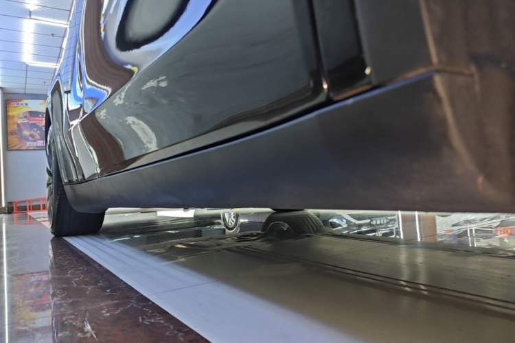 Used Tesla Model Y 2022 Revised Version Rear-Wheel Drive Right Side Sill