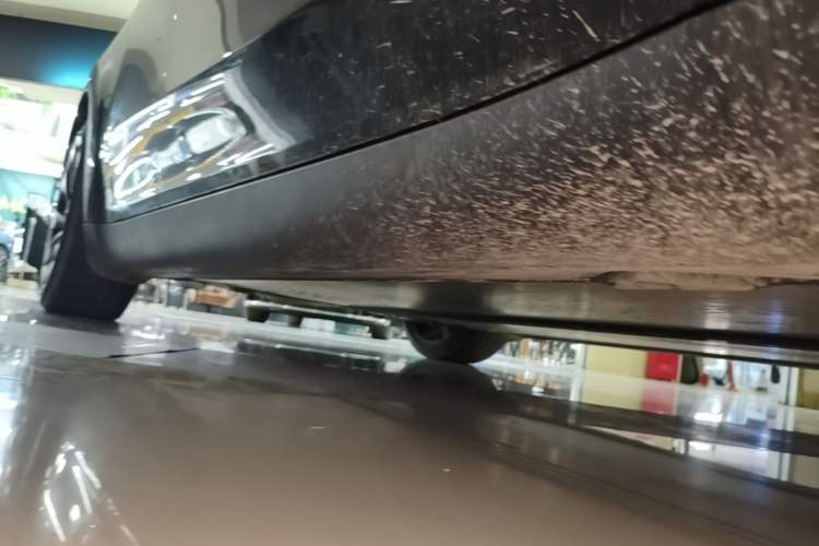 Used Tesla Model Y 2022 Revised Version Rear-Wheel Drive Right Side Sill