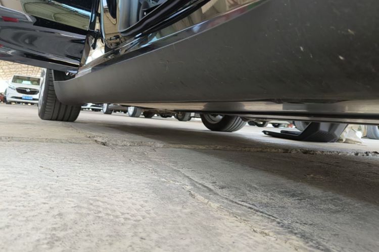 Used Tesla Model Y 2022 Revised Version Rear-Wheel Drive Right Side Sill