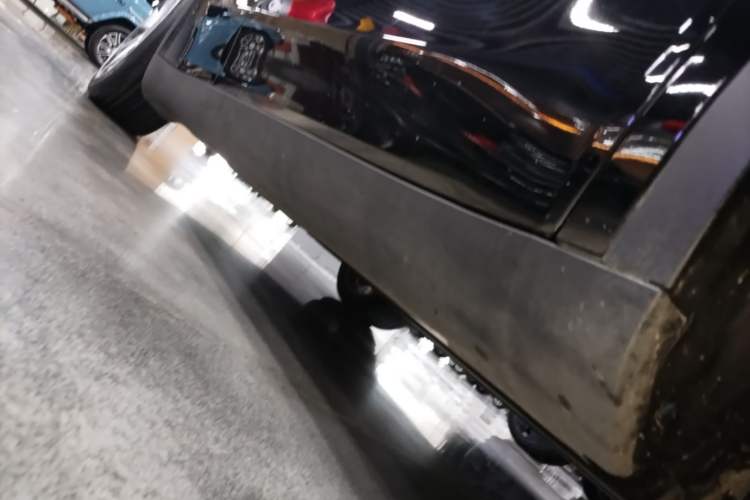Used Tesla Model Y 2022 Revised Version Rear-Wheel Drive Right Side Sill