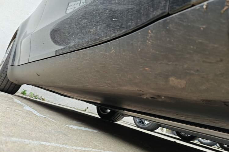 Used Tesla Model Y 2022 Revised Version Rear-Wheel Drive Right Side Sill