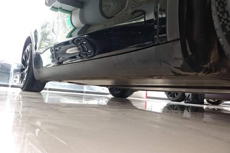 Used Tesla Model Y 2022 Rear-Wheel-Drive Version Right Side Sill