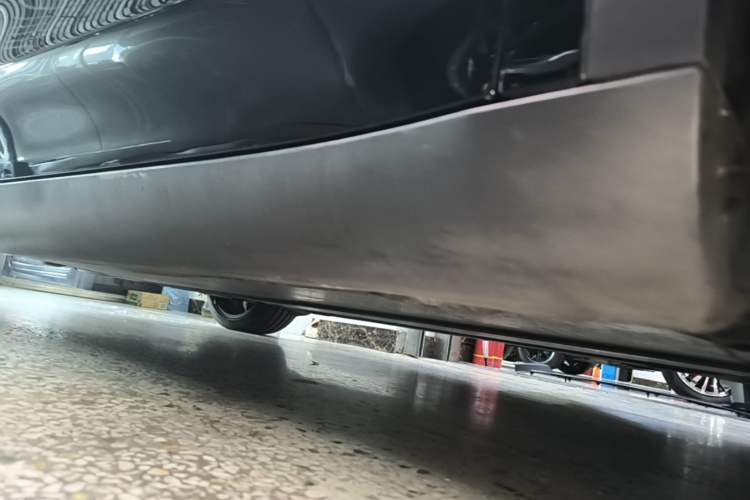 Used Tesla Model Y 2022 Revised Version Rear-Wheel Drive Right Side Sill