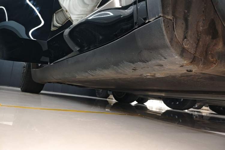 Used Tesla Model Y 2022 Revised Version Rear-Wheel Drive Right Side Sill